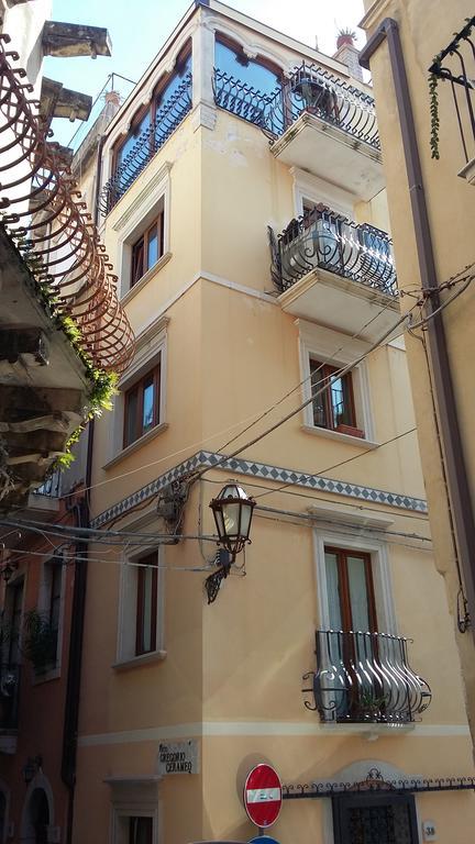 Apartament Taormina Rainbow House Zewnętrze zdjęcie