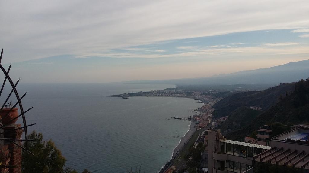 Apartament Taormina Rainbow House Zewnętrze zdjęcie