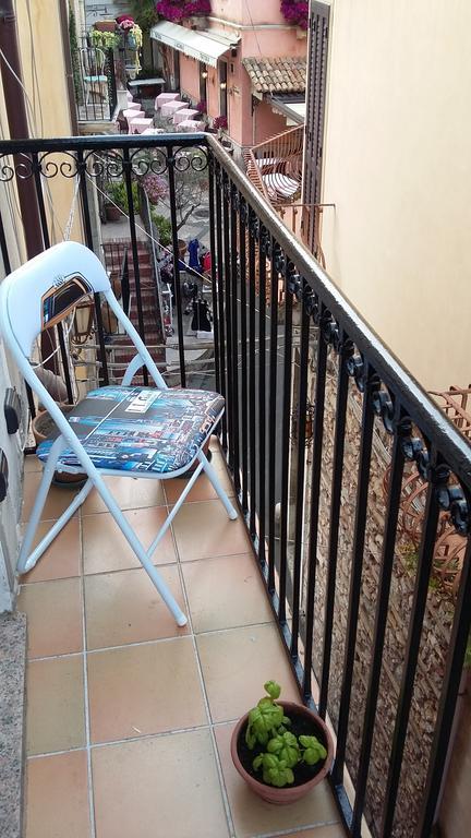 Apartament Taormina Rainbow House Zewnętrze zdjęcie